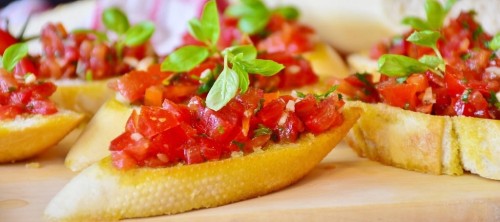Pomidor z czosnkiem i bazylią 100g