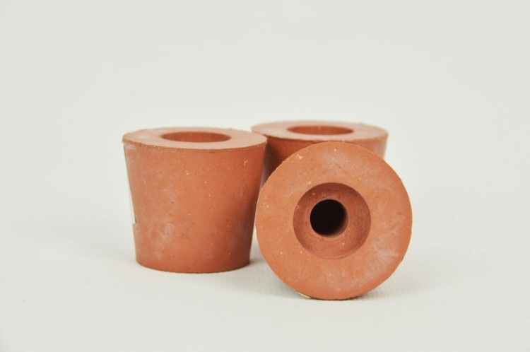 Korek gumowy TECH 3x4cm Nr 2