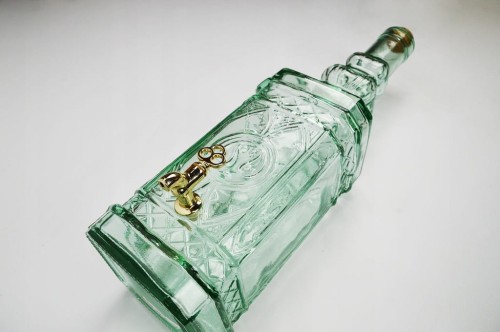 Butelka z kranikiem WIEŻA 3,4L