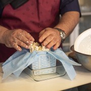 Forma serowarska KWADRATOWA 11x11x8.5cm 500g BW